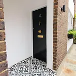 Beautiful Mews House Near Natural History Museum